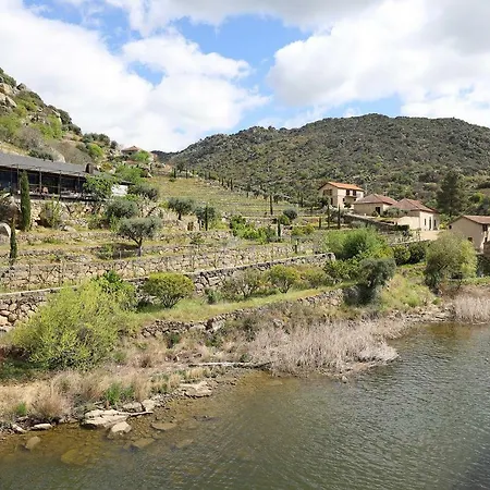 בית כפרי Quinta Da Ferradosa Wines