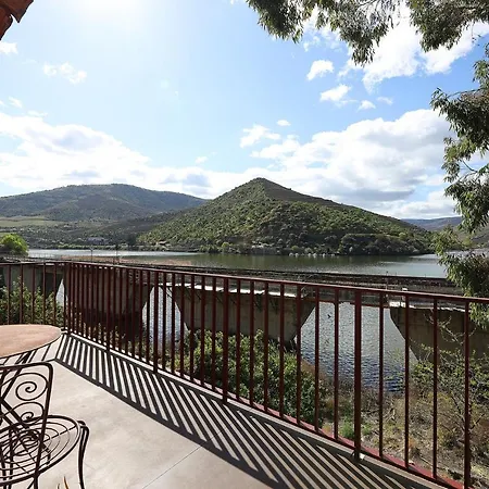 בית כפרי Quinta Da Ferradosa Wines